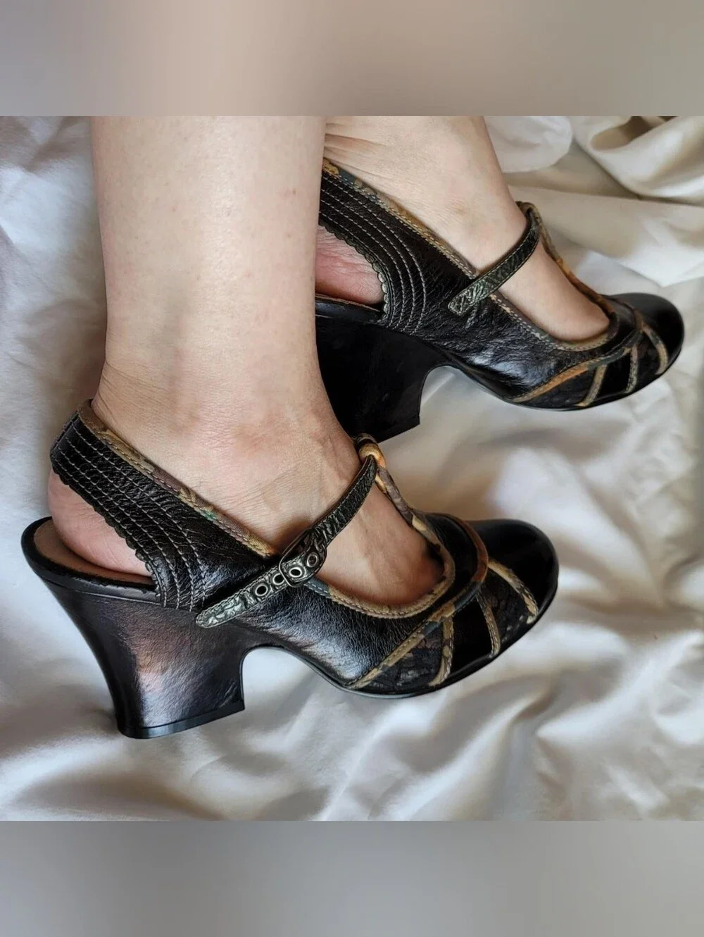 Bobbi Blu Vintage Black Leather Mary Jane Heels with Floral and T-Strap Sz 10